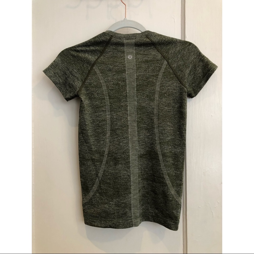 lululemon Swiftly Tech Short Sleeve Size 4 Cropped